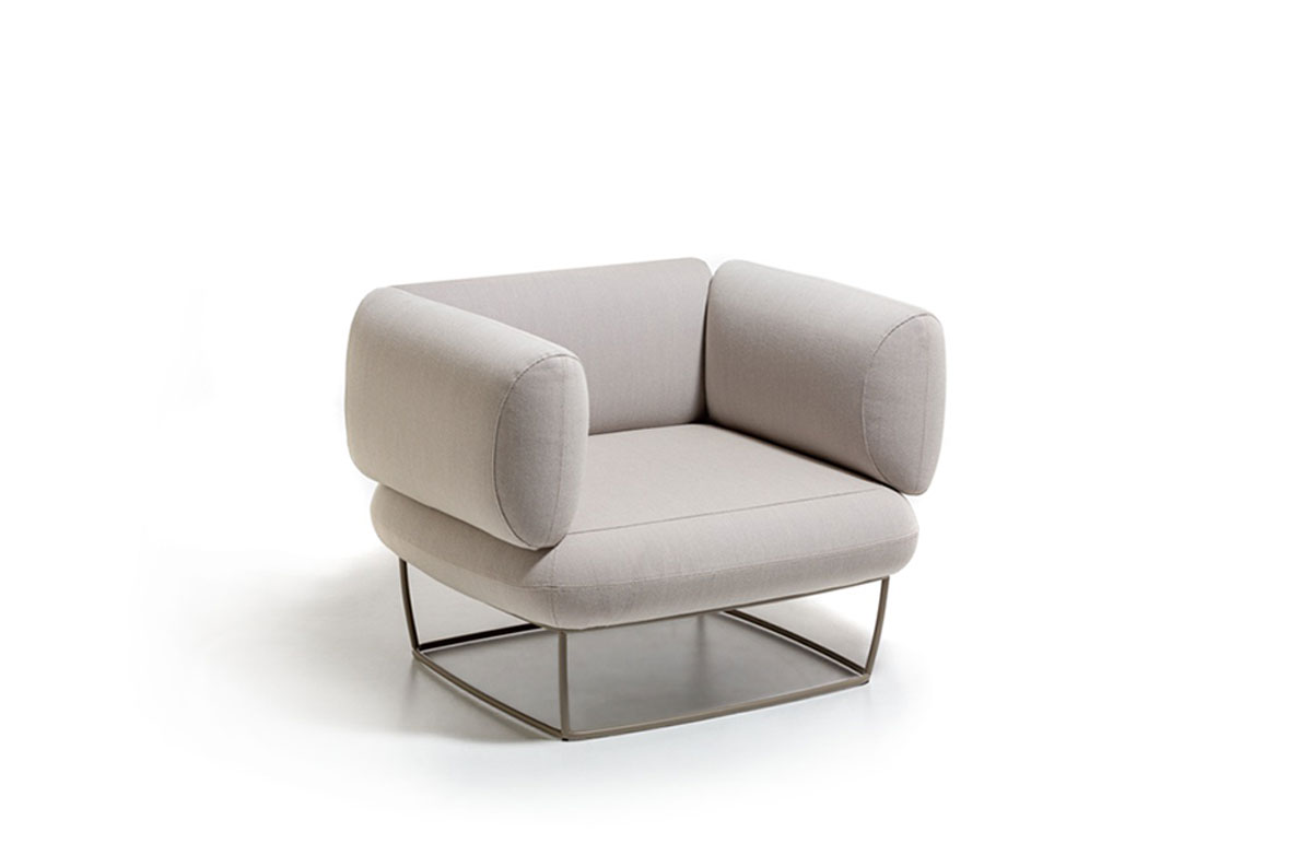 Poltrona di design - Arredo contract e residenziale - Torino Milano