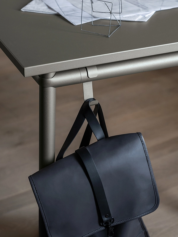 Scrivania operativa 51