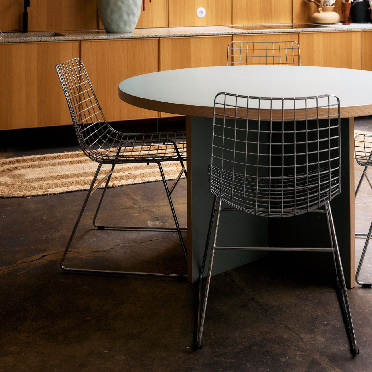 Meeting table 83